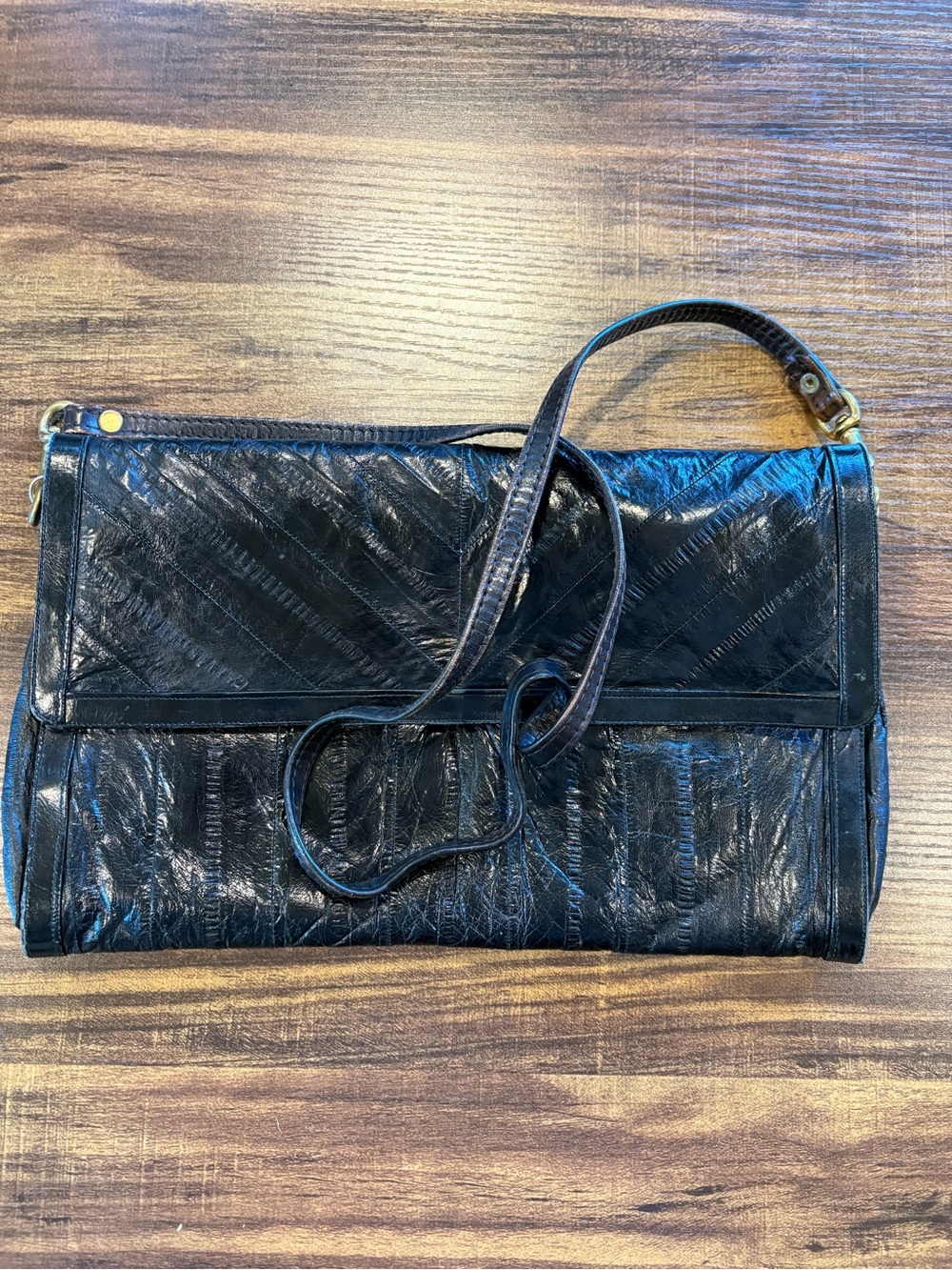 1980s Vintage Eel Skin Fold-Over Clutch with Strap